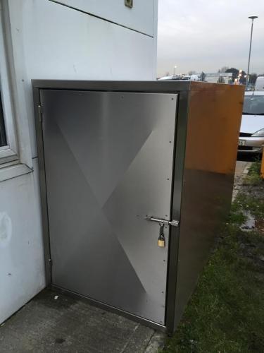 Stainless steel outdoor cabinet